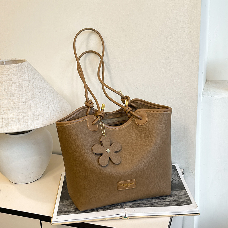 Bolso de mano de gran capacida - Interior Design Class reseña y precio